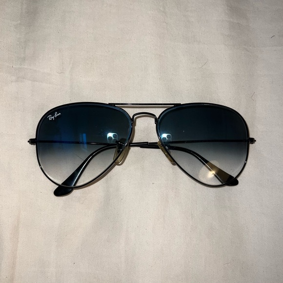 Ray-Ban Aviator Sunglasses - Picture 5 of 8